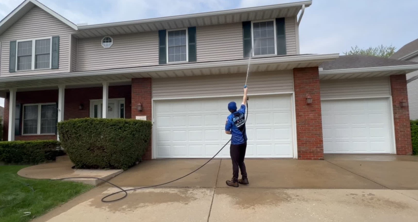 High-Quality House Washing and Power Washing in Dunlap, IL. Thumbnail